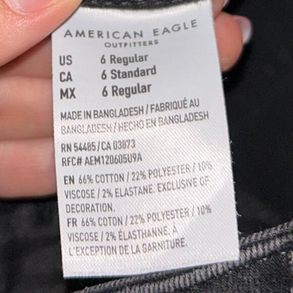 American Eagle Black Distressed Hi-Rise Skinny Jegging - Picture 7 of 7